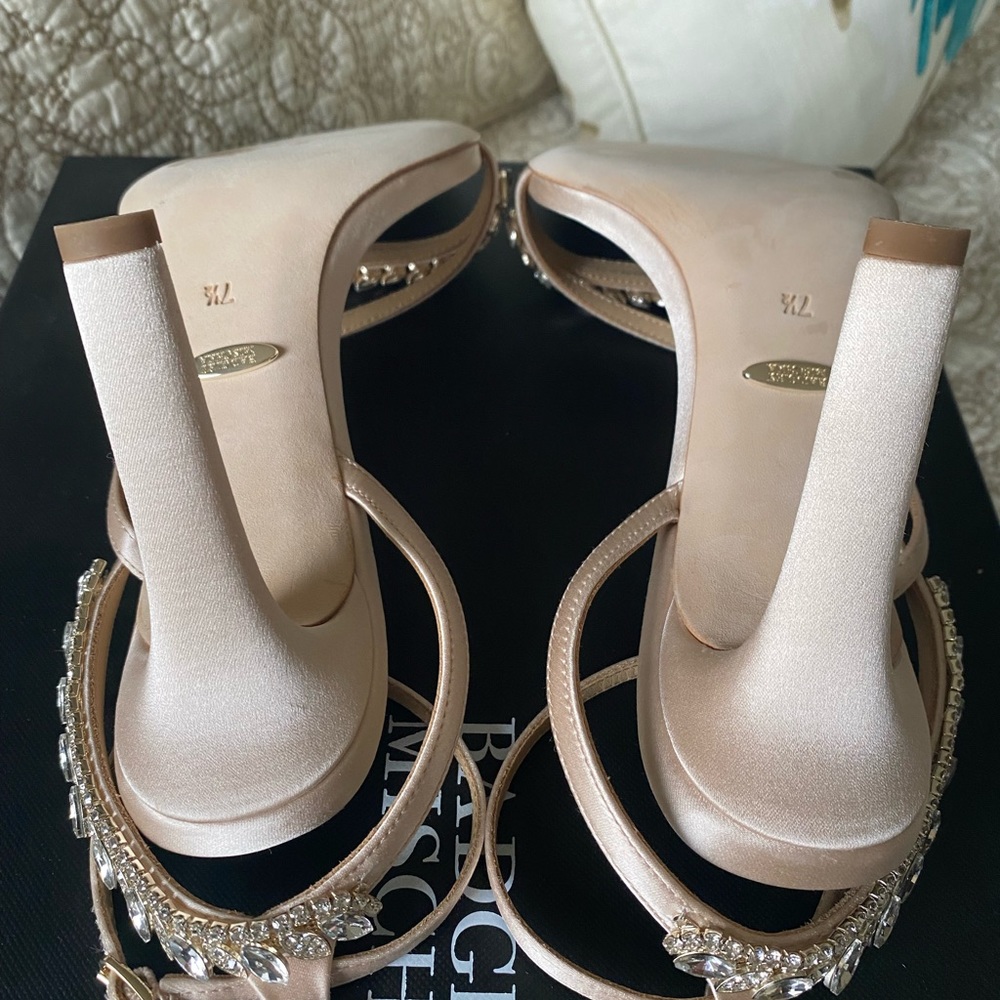 Badgley Mischka Kerry Heels - Picture 13 of 15